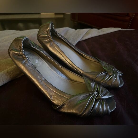 Size 41 Aldo bronze/gold metallic wedge sandals - Picture 2 of 3